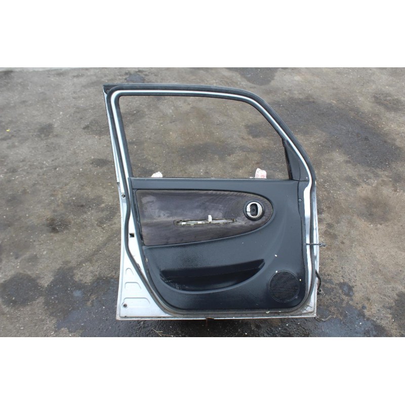 Πόρτα Daihatsu Trevis Εμπρος Αριστερη 2005-2010