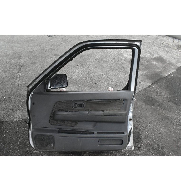 Πόρτα Nissan Navara D22 1998-2010 (Εμπρος Δεξιά)