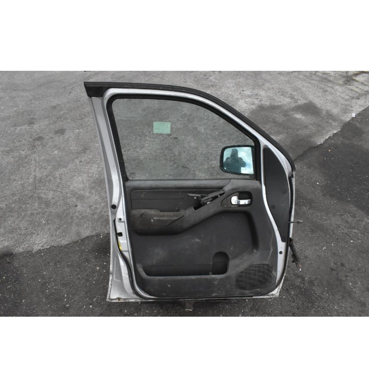 Πόρτα Nissan Navara D40 2005-2010 Εμπρος Αριστερά