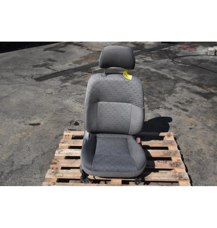 Κάθισμα Δεξί Nissan Navara D22 1998-2010