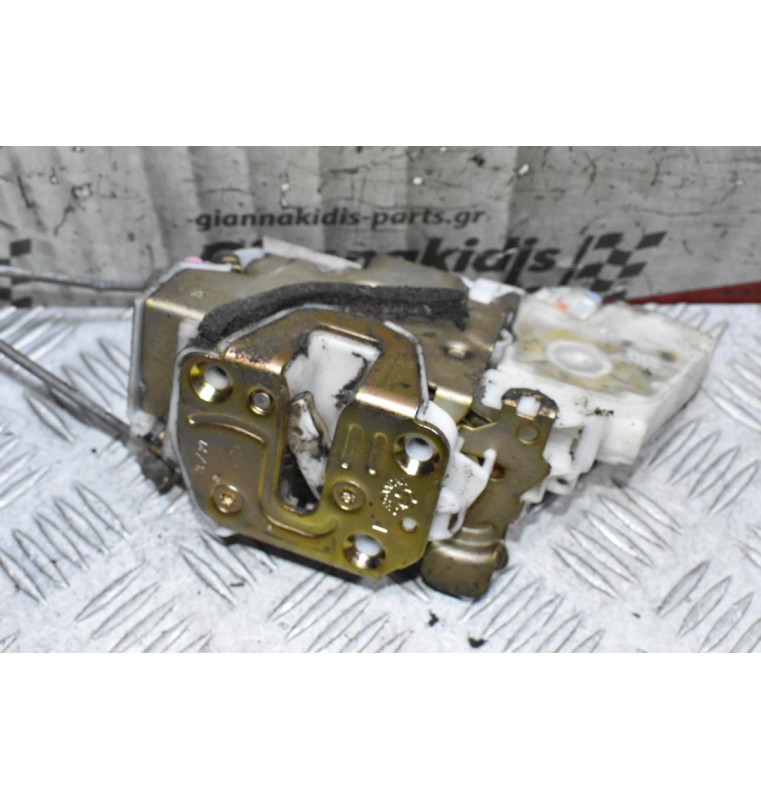 Κλειδαριά Nissan Navara D22 1998-2005 (Αριστερά, 2Pins)