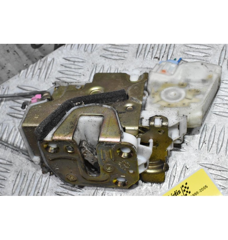 Κλειδαριά Nissan Navara D22 1998-2005 (Αριστερά, 2Pins)