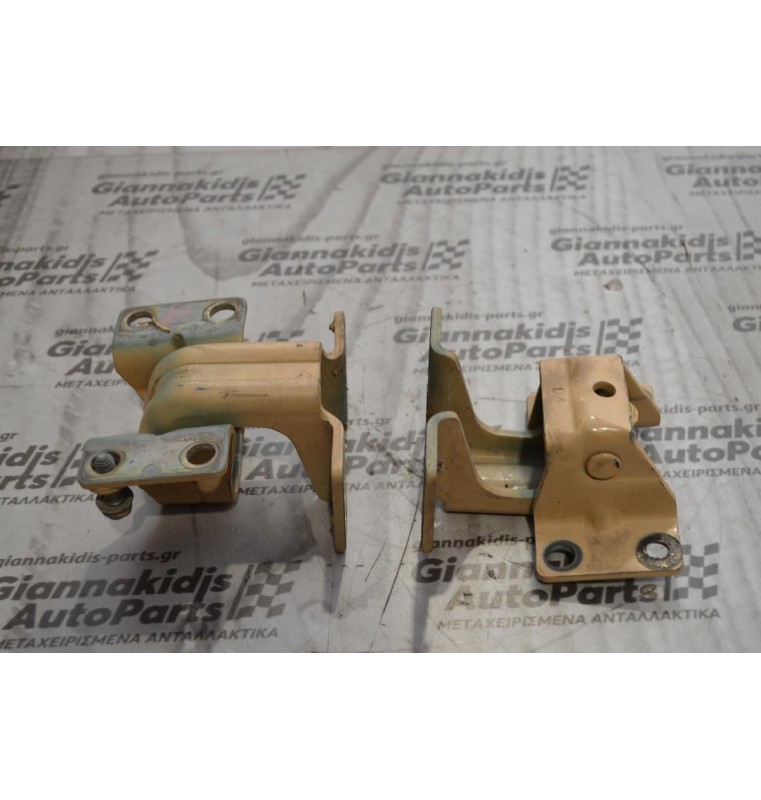 Μεντεσέδες Πόρτας Αριστερής Mitsubishi Canter Fuso 2005-2015 (Φαρδύ)