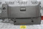 Ντουλαπάκι Ταμπλού Nissan Cabstar F24 2005-2015 68104MB400 (Γνήσιο)