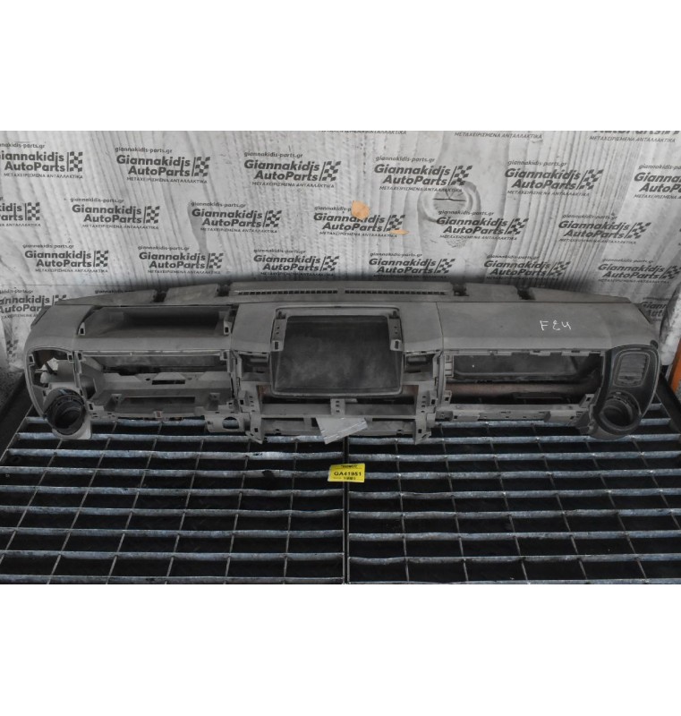 Ταμπλό Nissan Cabstar F24 2006-2012