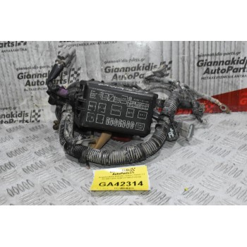 Ασφαλειοθήκη Daihatsu Sirion / Terios 1.3 K3 2001-2010 82661-87408 (Γνήσια)