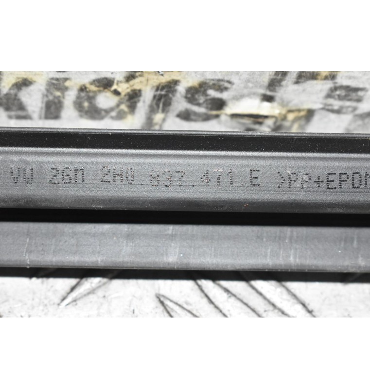 Γλύστρα Παραθύρου Εμπρός Αριστερής Πόρτας Volkswagen Amarok 2010-2022 2H0837471E (Γνήσιο) (Εσωτερικό)