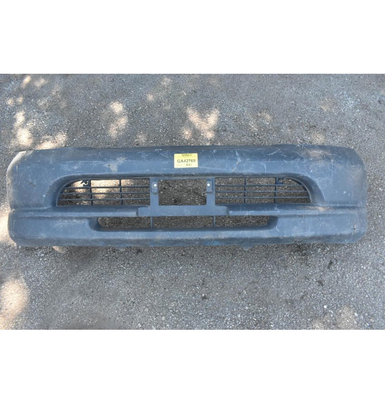 Προφυλακτήρας Εμπρός Toyota Hiace 1997-2005