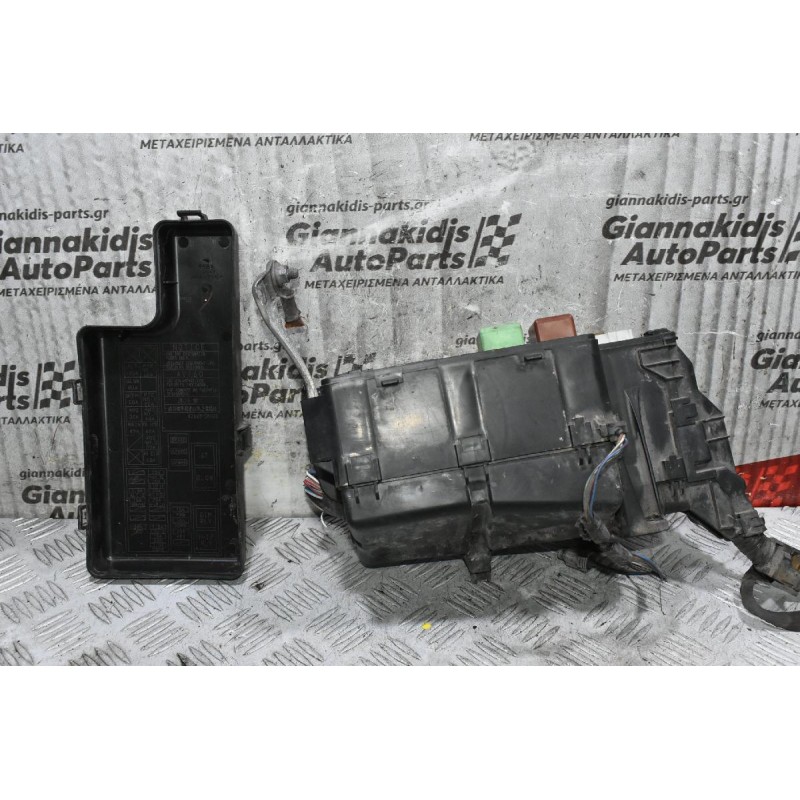Ασφαλειοθήκη Toyota Hilux 2005-2015 82641-71020 82662-0K020