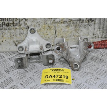 Μεντεσέδες Αριστερής Πόρτας Isuzu NKR 1998-2010