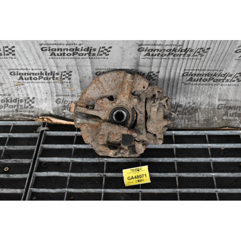 Ακραξόνιο Δεξί Mitsubishi L200 K74 1997-2005