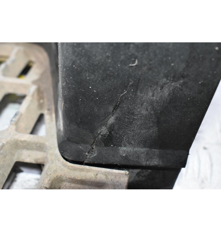 Σκαλοπάτι Καμπίνας Δεξί Isuzu NQR NPR NHR NKR 1995-2015 (Μικρό Ράγισμα)