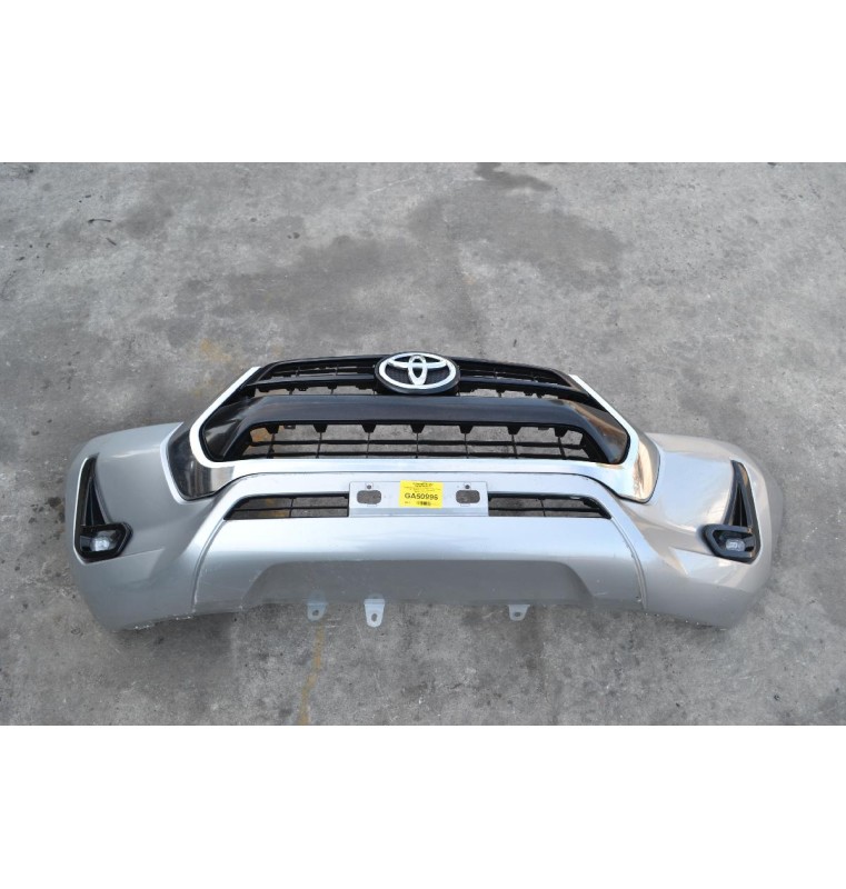 Προφυλακτήρας Εμπρός Toyota Hilux Revo 2021-2022 (Γνήσιο - Ελαφρώς Μεταχειρισμένο)