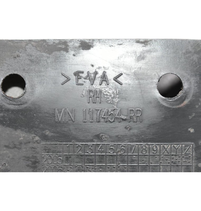 Λασπωτήρες Πίσω Δεξία / Αριστερά Mitsubishi L200 2005-2012 MN117454RR MN117453RR (Γνήσιοι)