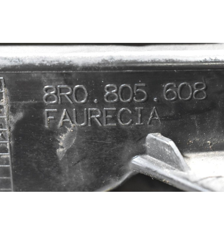 Φανοστάτης / Βαση Φαναριού - Προφυλακτήρα Δεξιά Audi Q5 2008-2016 8R0805608 8R0807284C (Γνήσιο)