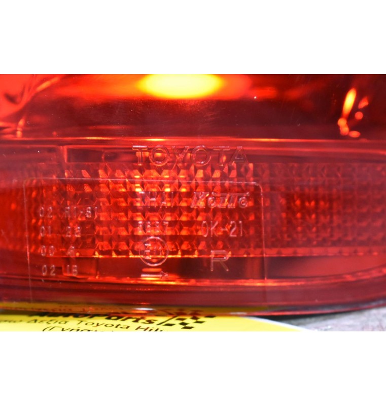 Φανάρι Πίσω Δεξια Toyota Hilux 2012-2016 (Γνήσιο)