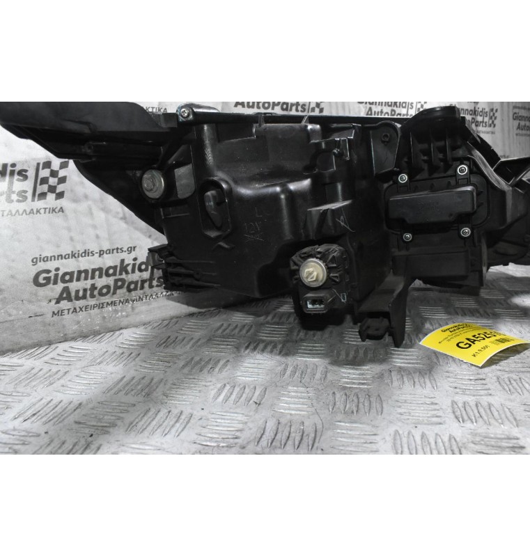 Φανάρι Εμπρός Αριστερό Mitsubishi L200 2019-2024 (Γνήσιο) (Led) 8301D379