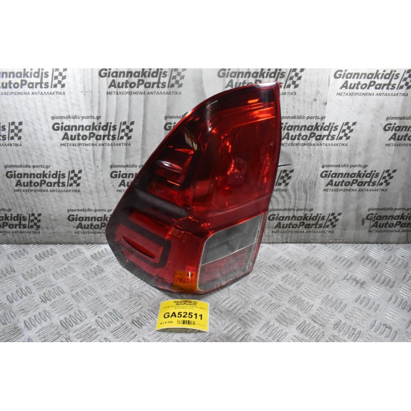 Φανάρι Πίσω Αριστερά Toyota Hilux Revo 2015-2019 (Γνήσιο)