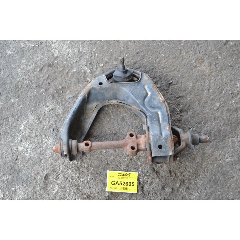 Ψαλίδι Ανω Αριστερο Εμπρος Toyota Hilux YN110 1992-1998