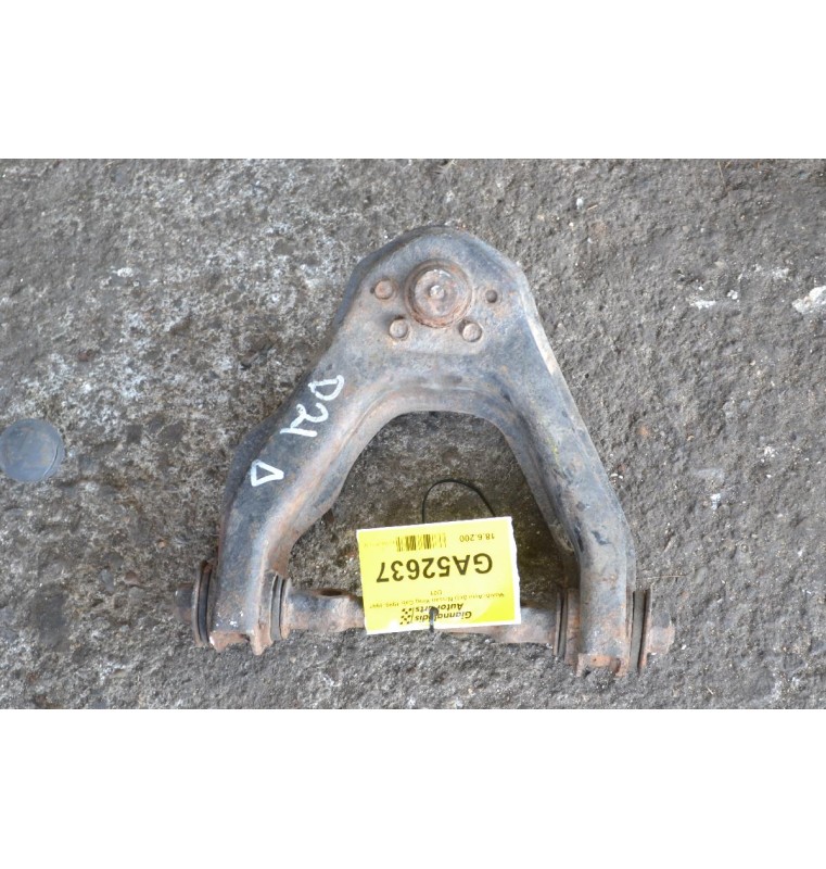 Ψαλίδι Άνω Δεξί Nissan King Cab 1989-1997 D21