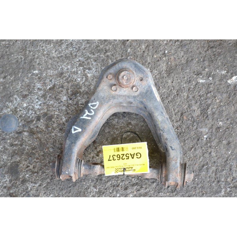 Ψαλίδι Άνω Δεξί Nissan King Cab 1989-1997 D21