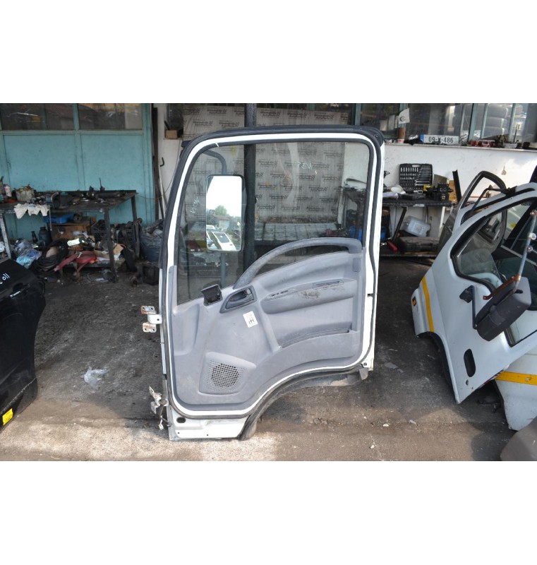 Πόρτα Εμπρός Δεξια Isuzu NQR NPR N35 2008-2018 (Χωρίς Καθρέφτη)