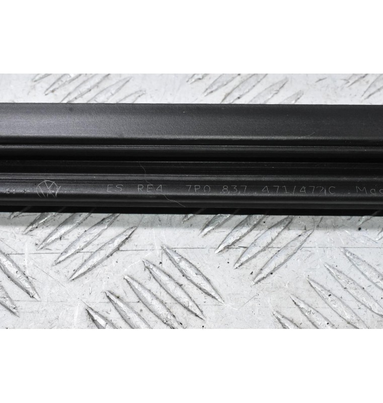 Γλίστρα Παραθύρου Εμπρός Δεξιά Porsche Cayenne 958 2010-2018 7P0837471 7P0837472C (Γνήσιο) (Volkswagen Touareg)