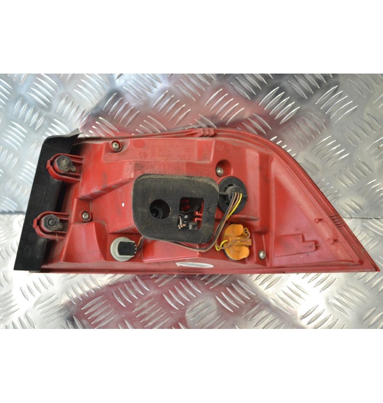 Φανάρι Πίσω Αριστερό Volkswagen Passat 2010-2015 2SK01074601 3AF945207