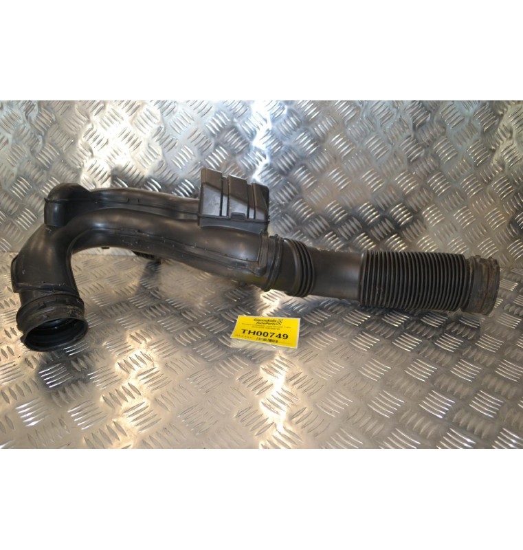 Κολάρο εισαγωγης αερα Renault Trafic 2014-2025 165755972R