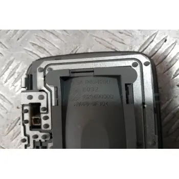 Πλαφονιέρα Εμπρος Alfa Romeo 147 2000-2004 0884200