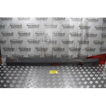 Κάλυμμα Μαρσπιέ Αριστερά Mitsubishi L200 4Ν15 2014-2020 7656Α253 ΖΖ(Μιάμιση Καμπίνα)