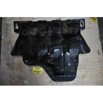 Ποδιά Μηχανης Isuzu D-Max 2007-2012