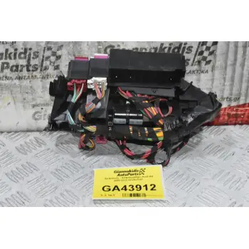 Ασφάλειες - Ασφαλειοθήκη Audi A4 2008-2012 8K2937503 