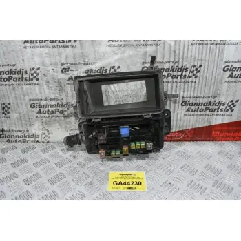 Ασφαλειοθήκη Nissan Cabstar F24 2005-2015 7154-1465 7254-1465-3W (Renault Maxity)