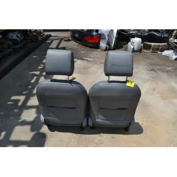 Κάθισματα Toyota Hilux KUN 2005-2014 ΔΕΡΜΑ