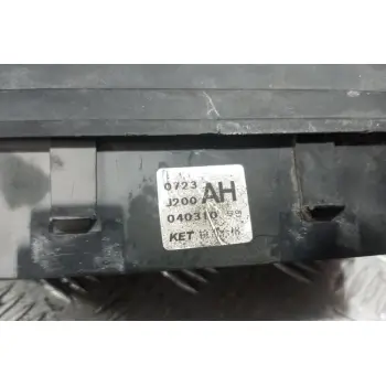 Ασφάλειες - Ασφαλειοθήκη Chevrolet Lacetti 2003-2007 J200AH *Σπασιμο στην μια μερια