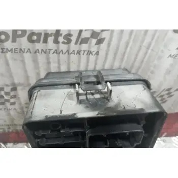 Ασφάλειες - Ασφαλειοθήκη Chevrolet Lacetti 2003-2007 J200AH *Σπασιμο στην μια μερια