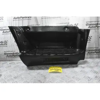 Σκαλοπάτι Δεξια Mitsubishi Canter 2006-2015 (Μεγάλη Καμπινα)