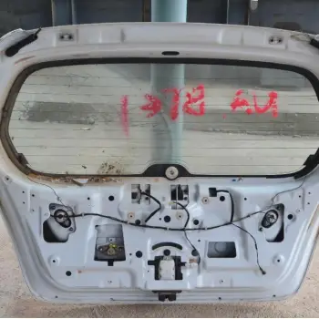 Τζαμόπορτα Suzuki Liana Hatchback 2001-2008
