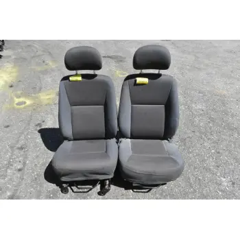 Κάθισματα Αριστερό- Δεξι Σετ Isuzu D-Max 2002-2012