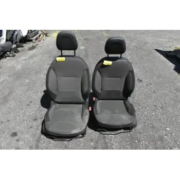 Κάθισματα Εμπρος Fiat 500L 2012-2017