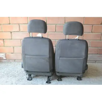 Κάθισματα Αριστερό- Δεξι Σετ Isuzu D-Max 2002-2012