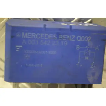 Ρελέ Μπαταρίας Mercedes-Benz CLA 200 A246 2013-2019 A0035422319