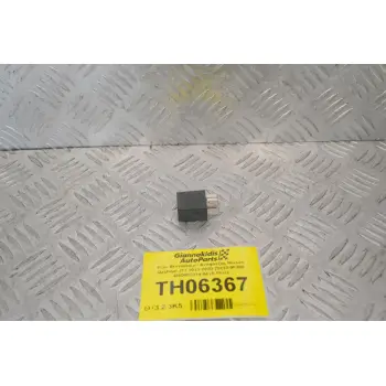 Ρελέ Βεντιλατέρ / Ανάφλεξης Nissan Qashqai J11 2013-2020 25230-9F905 4RD007814-04 (5 Pins)