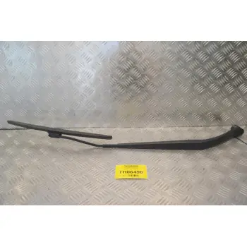 Βραχίονας Υαλοκαθαριστήρα Δεξιός Nissan Qashqai II J11 2013-2021