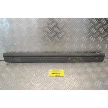 Κάλυμμα Μαρσπιέ Mitsubishi Pajero Sport 1998-2007 MR227572 (εσωτερικό, Μπροστά δεξια πόρτα )