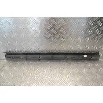 Κάλυμμα Μαρσπιέ Mitsubishi Pajero Sport 1998-2007 MR227572 (εσωτερικό, Μπροστά δεξια πόρτα )