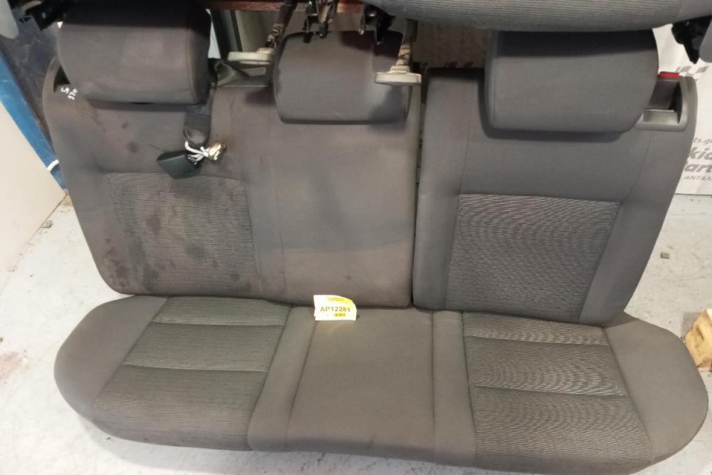 Σαλόνι Volkswagen Golf 2004-2008