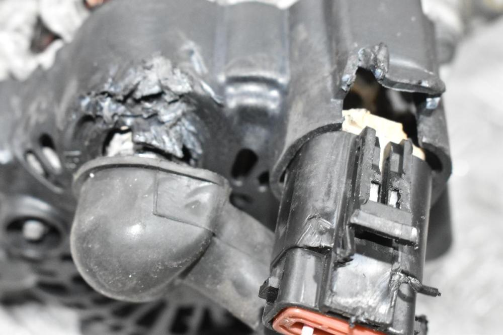 Δυναμό  Kia Rio - Hyundai Accent - Tucson G4GC 90Α 2005-2012 37300-22650 VALEO (Με Χτύπημα)