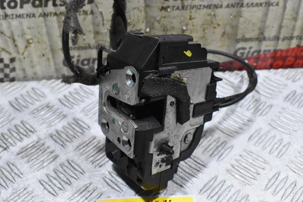 Κλειδαριά Nissan Navara D40 - 2005-2015 (Πισω Δεξιά,3 pins)